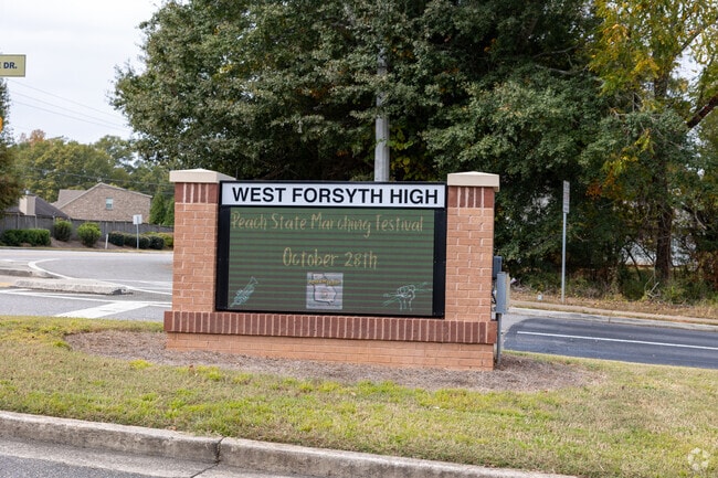 West Forsyth High School has a Student Teacher Ratio
18:1.