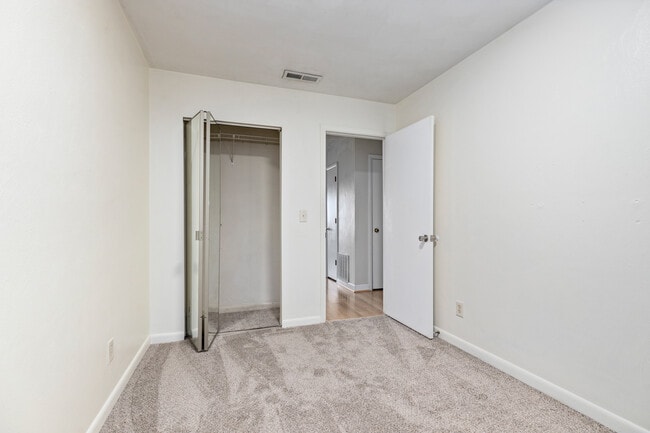 1378 Bradley Dr unit 1, Harrisonburg, VA 22801 - photo 3