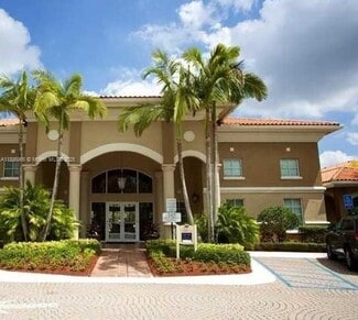 230 SW 117th Terrace Unit 208, Pembroke Pines, FL 33025