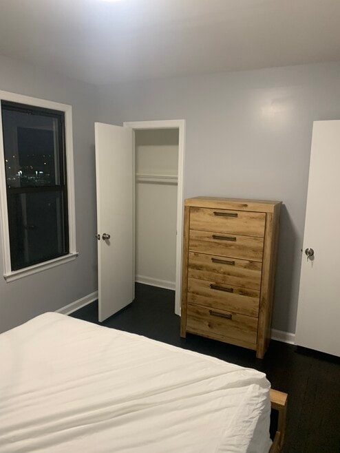 174 Orland St unit Room for rent, Bridgeport, CT 06605 - photo 1