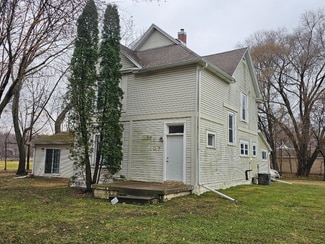 107 S Hawley St, Mankato, MN 56001