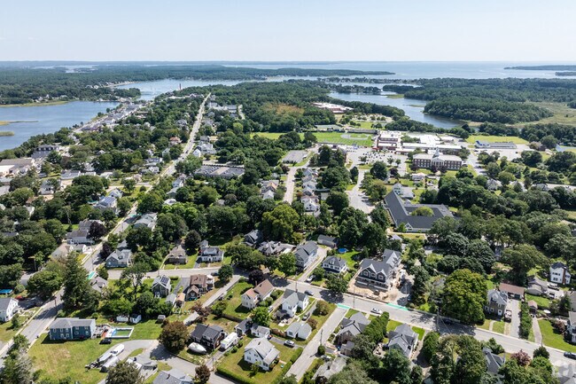 Wareham Center has easy access to Main Street businesses and the waterfront.