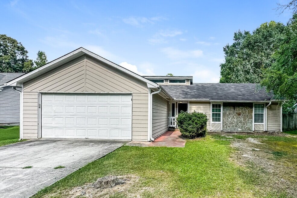 10838 Starling Trail, Hampton, GA 30228 - photo 1