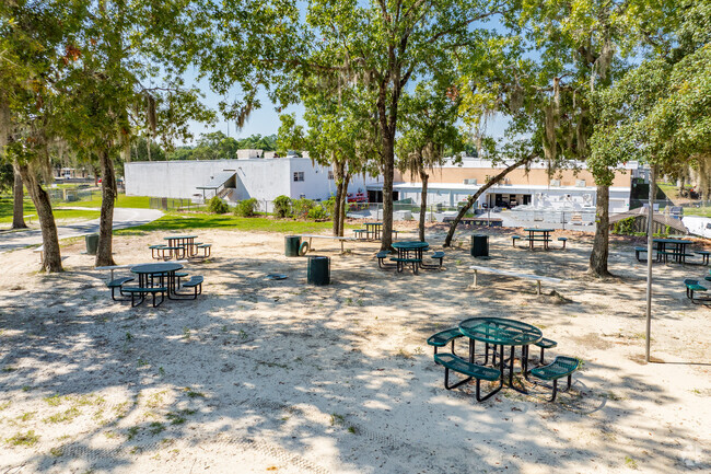Lecanto Middle School offers outdoor seating for lunchtime.