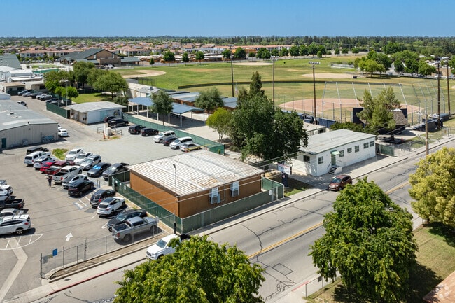Creekside Community Day School is located near the ballfields of Green Acres Middle School.