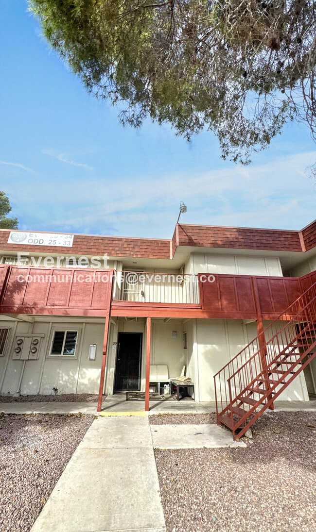 5396 S Swenson St Unit 30, Las Vegas, NV 89119