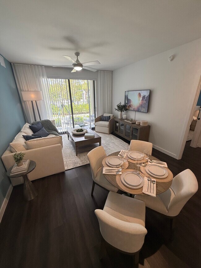 3909 N 30th Terrace unit B, Hollywood, FL 33021 - photo 2