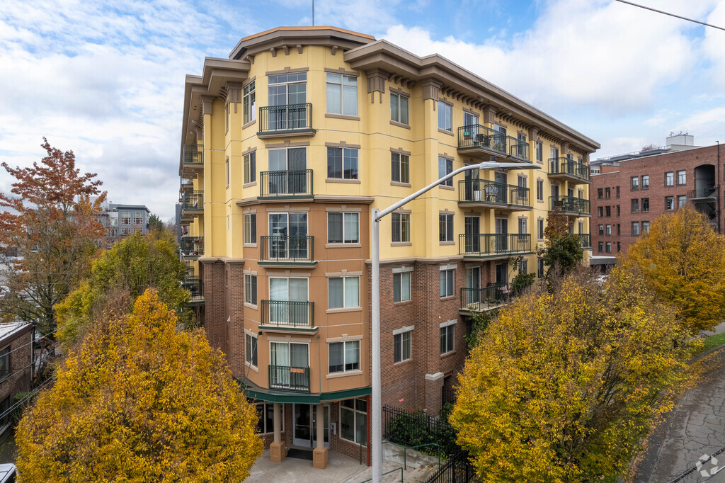 About Maxwell, Seattle WA | HOAs, Reviews, Amenities - Homes.com