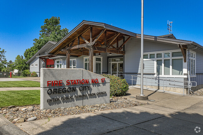 Fire Station No.17 is conveniently located in South End, Oregon City.