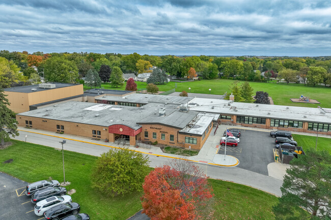 Southeast Elementary school is located near route 64 in Sycamore.
