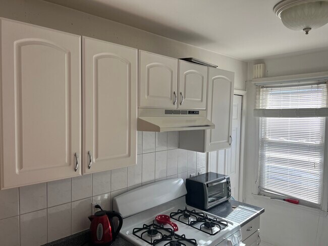 2018 Jones Rd unit 2, Fort Lee, NJ 07024 - photo 6