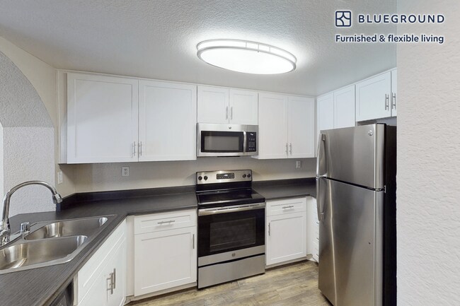 200 Avalon Dr unit FL2-ID5679A, Bedford, MA 01730 - photo 5