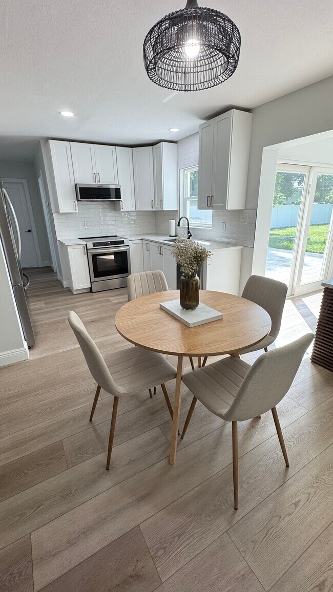 2936 27th Ave N, Saint Petersburg, FL 33713