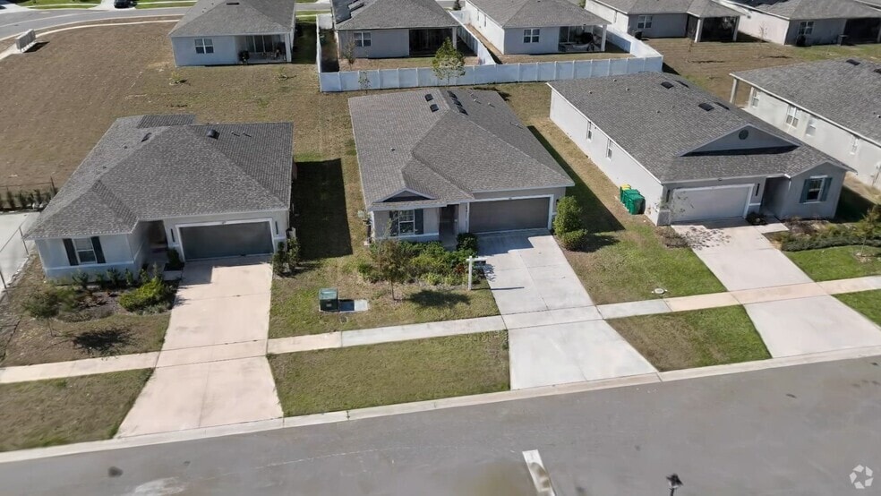 221 Hilltop Bloom Loop, Haines City, FL 33844 - photo 2