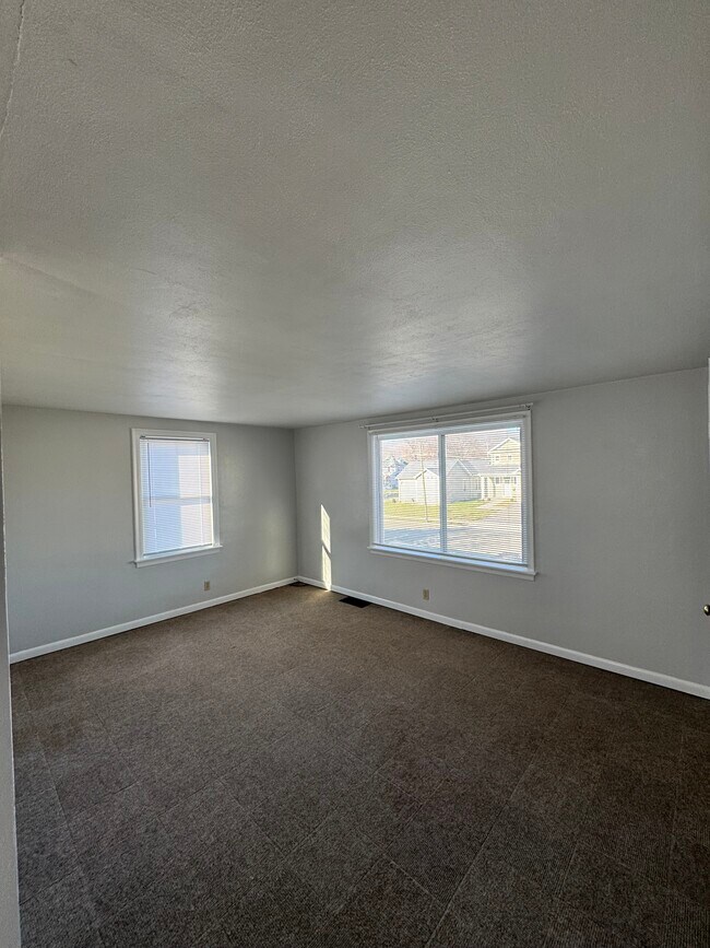 142 Cayuta St unit 202, Corning, NY 14830 - photo 4