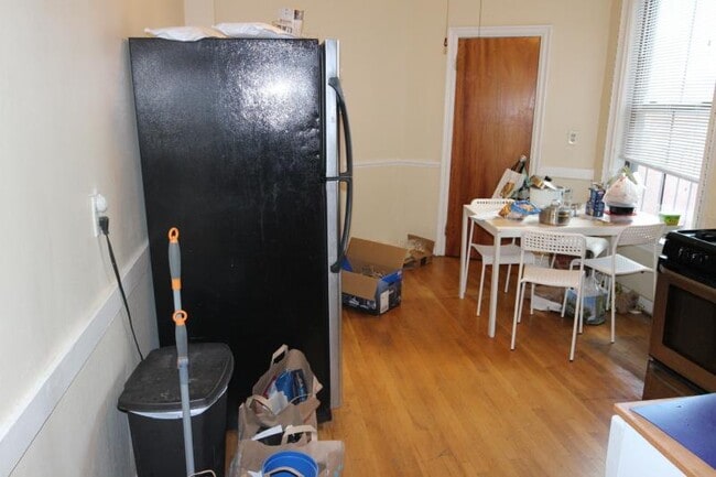 86 Hammond St unit 3, Boston, MA 02120 - photo 6