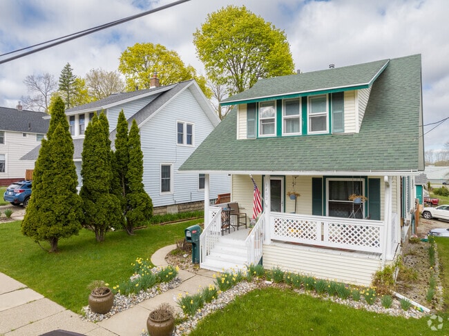 Bungalow-style homes in the Fabulous Acres neighborhood