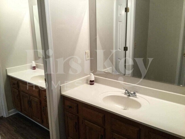 3277 Embry Downs Ct, Atlanta, GA 30340 - photo 7