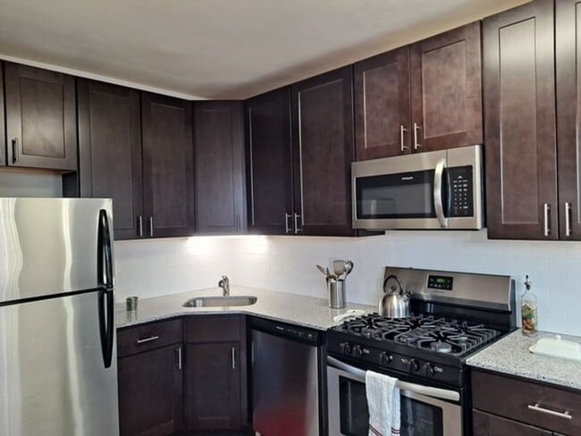 Metropolitan Narberth Hall, Narberth, PA 19072 - photo 7