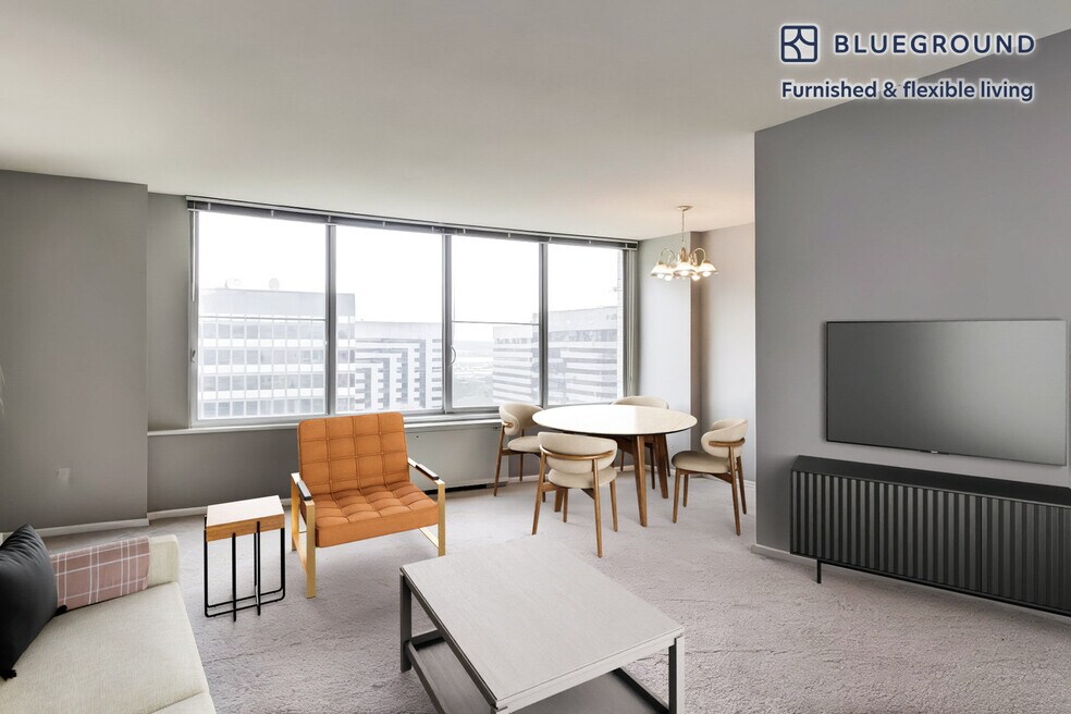 2111 Richmond Hwy unit ID4422A, Arlington, VA 22202 - photo 1