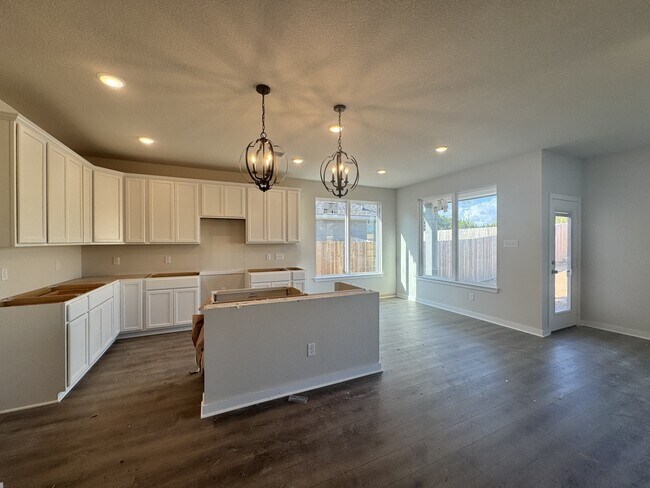 5910 Mcgregor Loop, Killeen, TX 76549 - photo 4