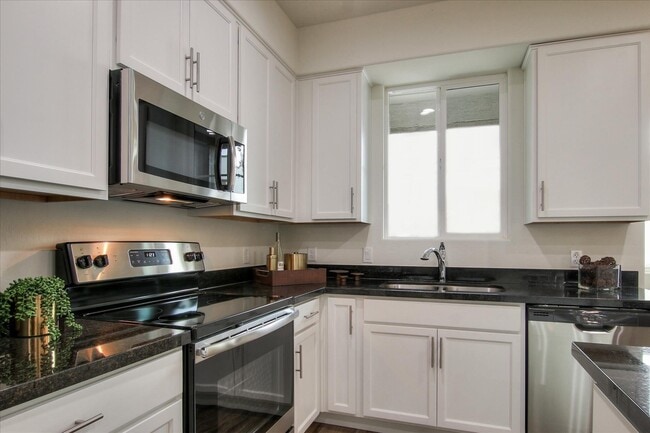 8th and Row Townhomes, Phoenix, AZ 85006 - photo 7