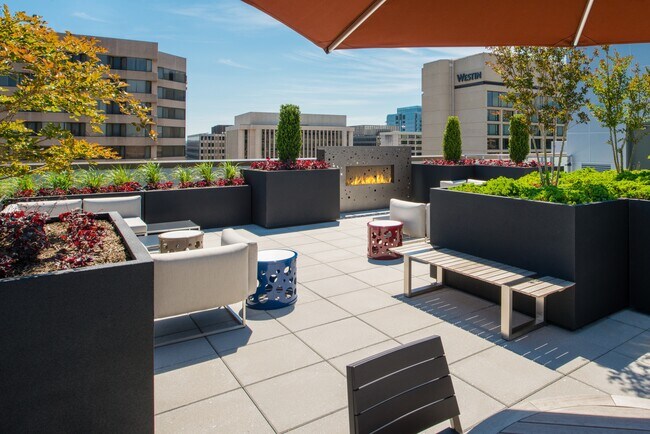 Crystal Flats, Arlington, VA 22202 - photo 6