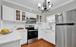 210 N Glover St, Baltimore, MD 21224