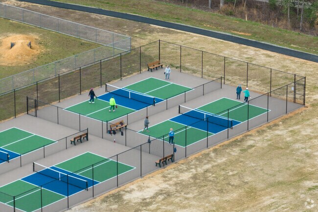 Pine Fork Park in Brookwood offers 4 pickleball courts.
