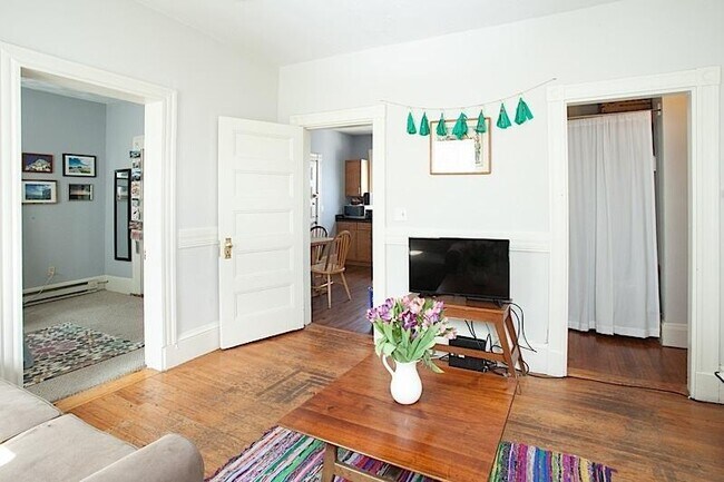 3 Kinnaird St unit 3, Cambridge, MA 02139 - photo 6