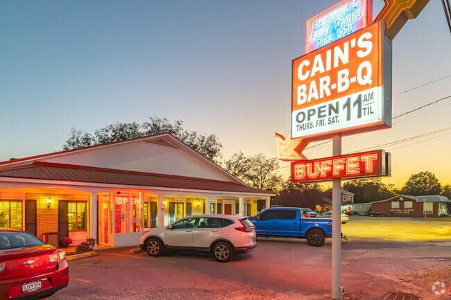 Opened since 1968, Cain’s Bar-B-Que remains a local favorite for diners of Olde Mill.