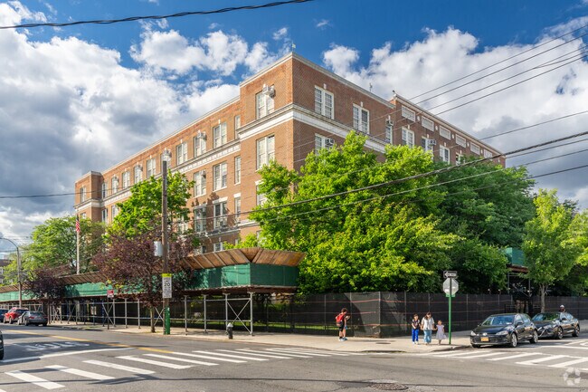 P.S. 122 Mamie Fay is a public elementary and middle school in Ditmars Steinway, NY.