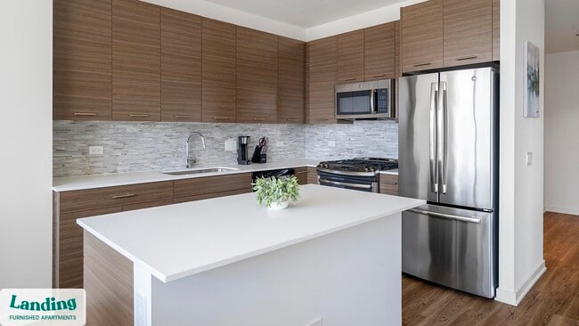 347 W Chestnut St unit 1313, Chicago, IL 60610 - photo 7