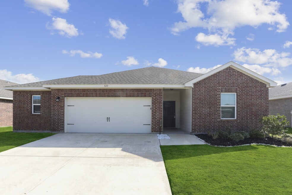 7015 London Fog Dr, Dallas, TX 75227 - photo 1