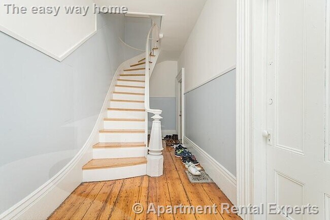 220 Prospect St unit 2, Cambridge, MA 02139 - photo 3