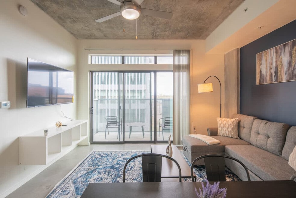 814 N 4th St unit ID1263028P, Phoenix, AZ 85004 - photo 1