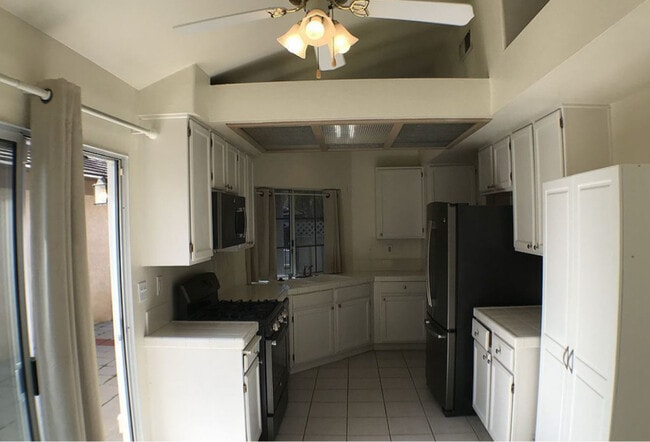 41430 Avenida de la Reina, Temecula, CA 92592 - photo 7