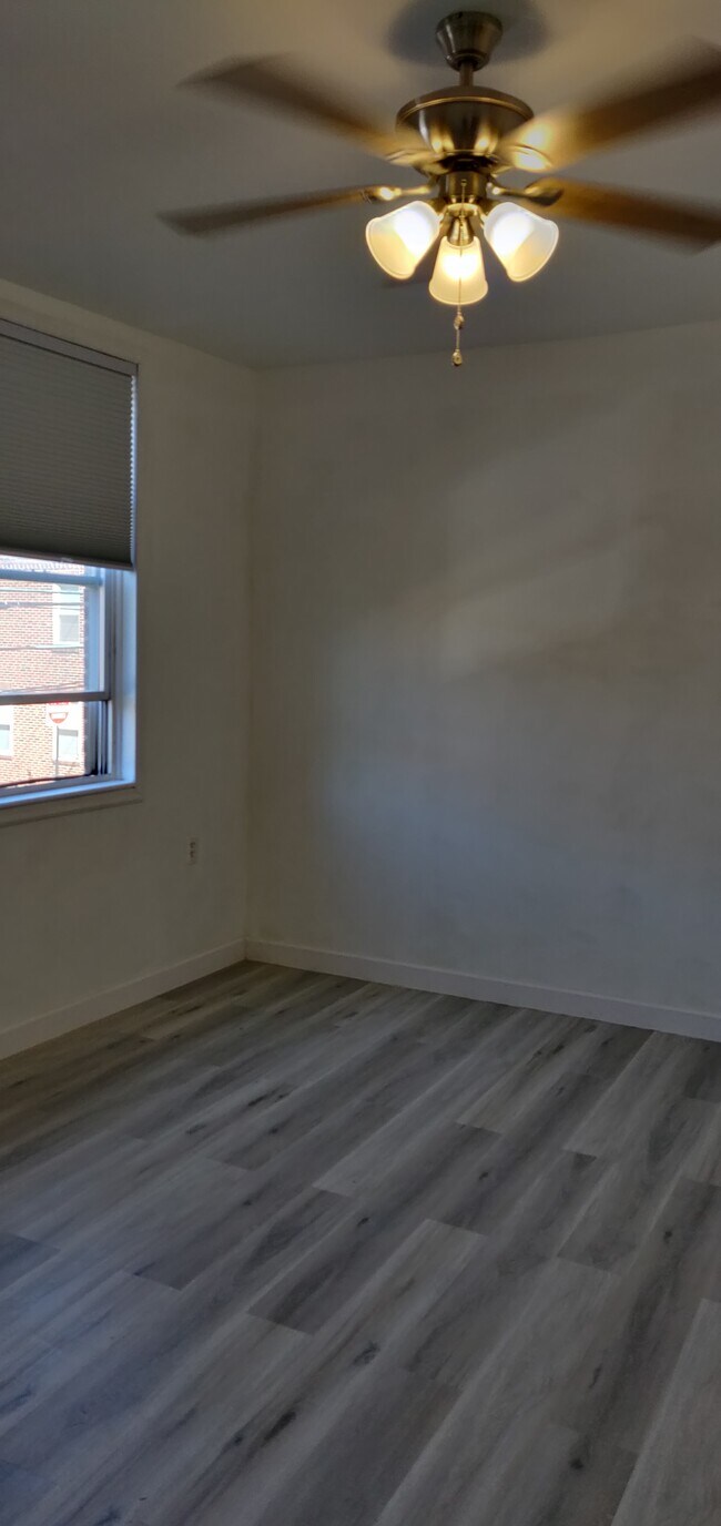 1713 S 8th St unit 2, Philadelphia, PA 19148 - photo 7