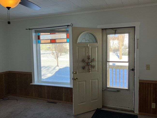 327 5th Ave unit APARTMENT 2, Baraboo, WI 53913 - photo 3