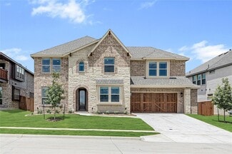 913 Cannes Dr, Red Oak, TX 75154