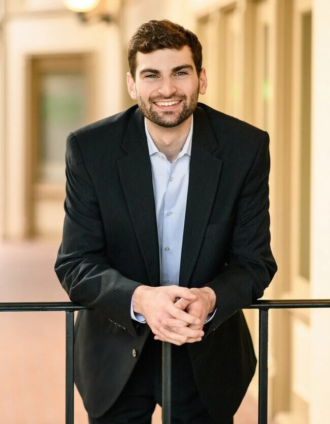 Agent Photo