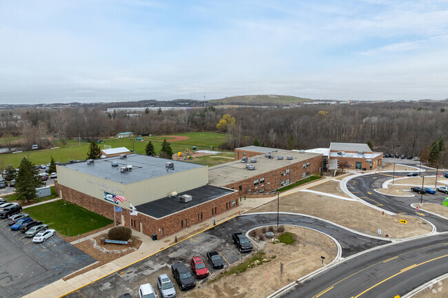 Oakland Christian School serves students in PK, K-12.