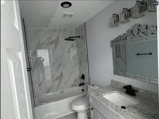 11506 Turn Stone Ct, Charlotte, NC 28226 - photo 2