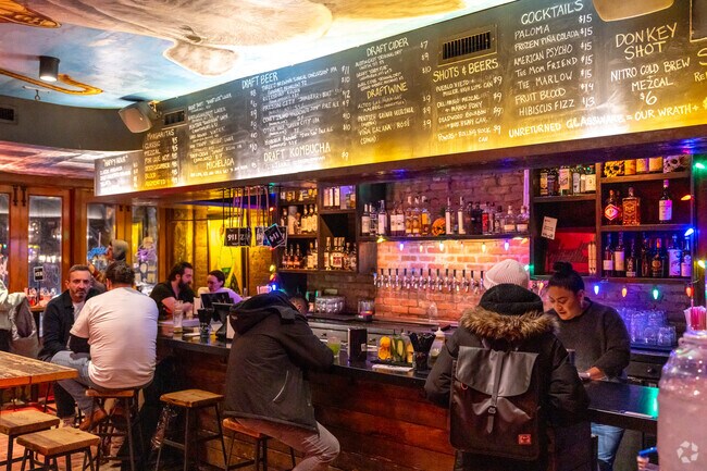 East Village residents will enjoy a variety of bars & nightlife throughout the neighborhood.