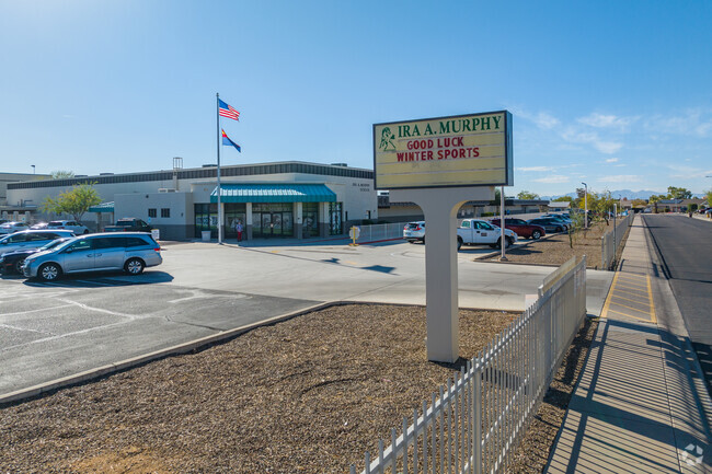 At Ira A Murphy Elementary, Glendale students embark on a learning adventure.