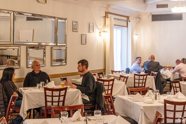 Nino's Italian Restaurant has been a Grasmere neighborhood staple since 1994.