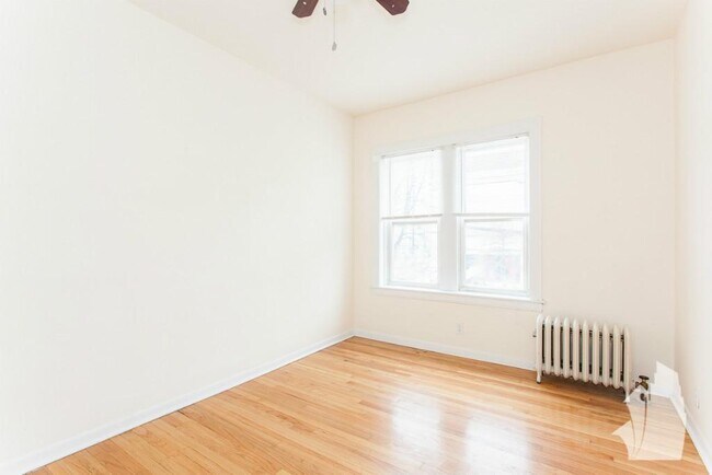 1828 W Lawrence Ave unit 4811-3A, Chicago, IL 60640 - photo 2