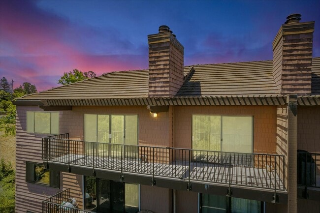 25700 University Ct unit 323, Hayward, CA 94542 - photo 6