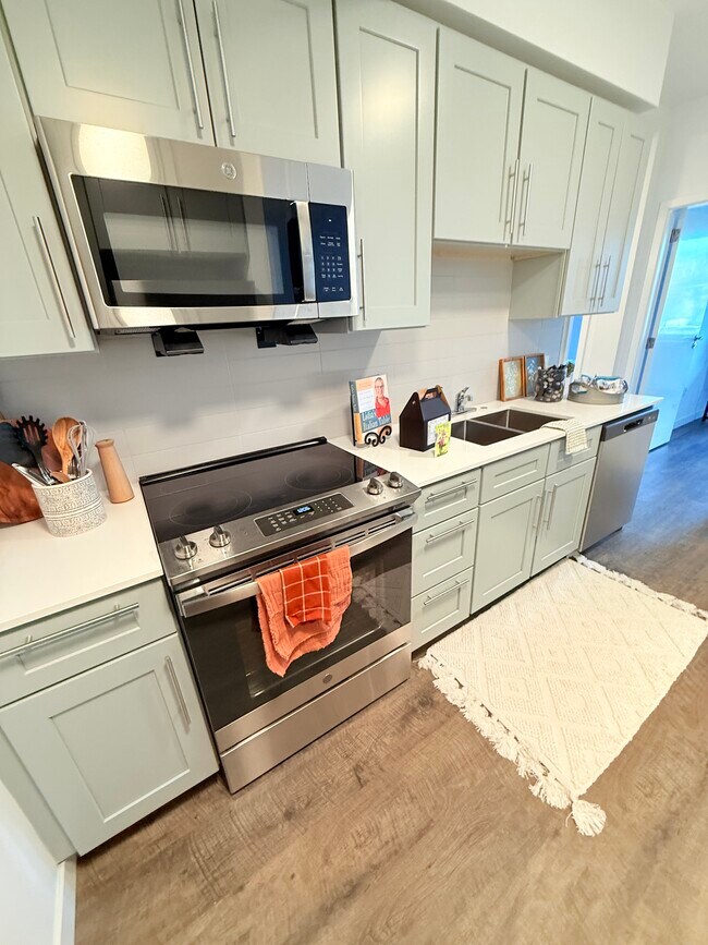 20 Stephenson Aman St unit 2, Somerville, MA 02144 - photo 5