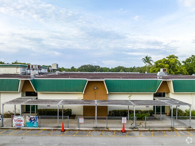 Cooper City Elementary School offers tutoring for students in Cooper City, FL.